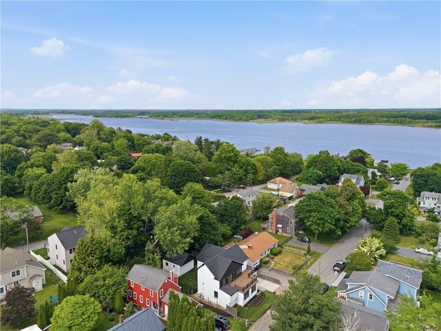 42 Orchard Avenue, Barrington, RI 02806