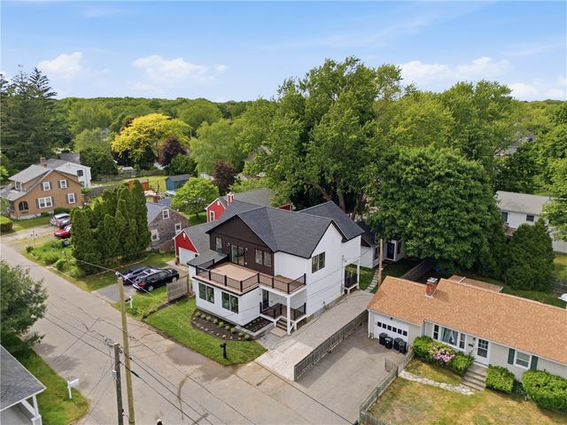 42 Orchard Avenue, Barrington, RI 02806