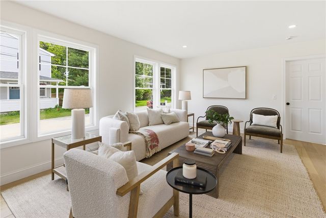 42 Orchard Avenue, Barrington, RI 02806