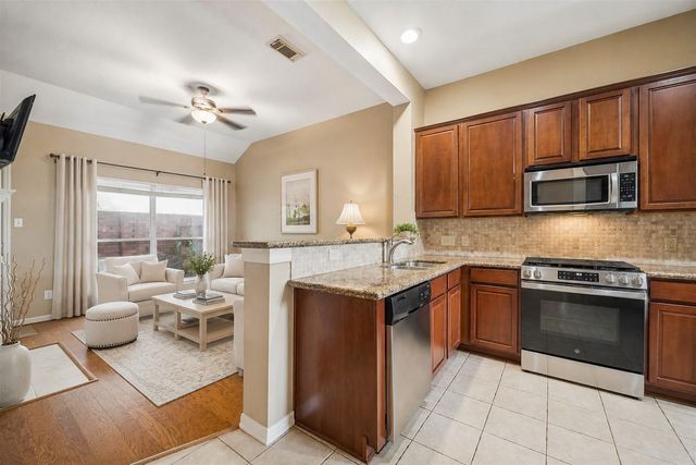 7206 Welshwood Lane, Sugar Land, TX 77479