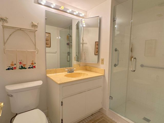 9 Stratford Drive E B, Boynton Beach, FL 33436