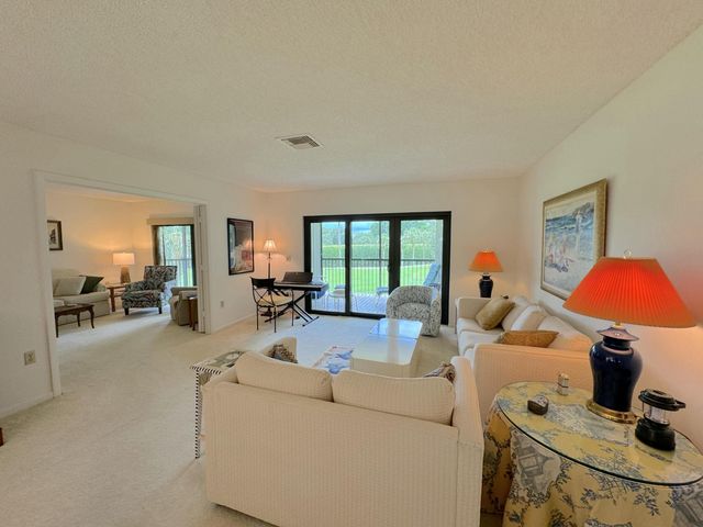 9 Stratford Drive E B, Boynton Beach, FL 33436