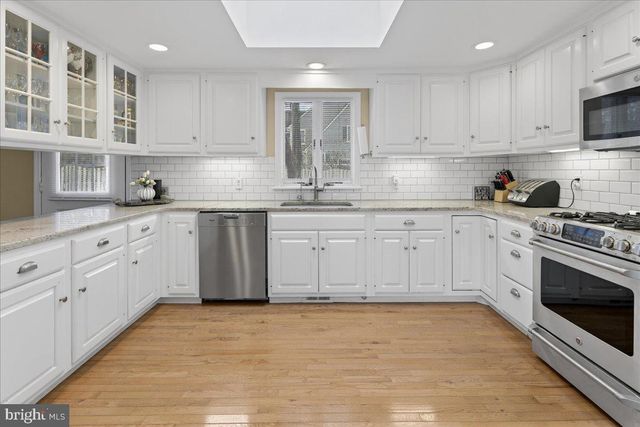 11 BALDWIN ST, Pennington, NJ 08534