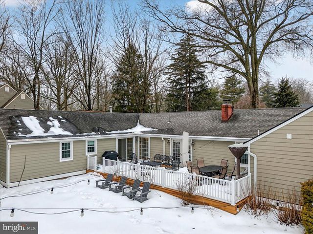 11 BALDWIN ST, Pennington, NJ 08534