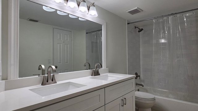 5876 Golden Eagle Circle, Palm Beach Gardens, FL 33418