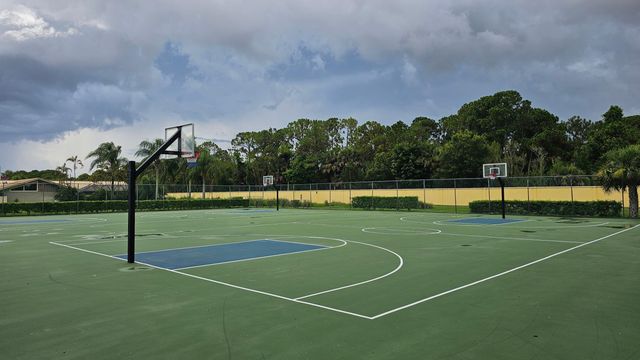 5876 Golden Eagle Circle, Palm Beach Gardens, FL 33418