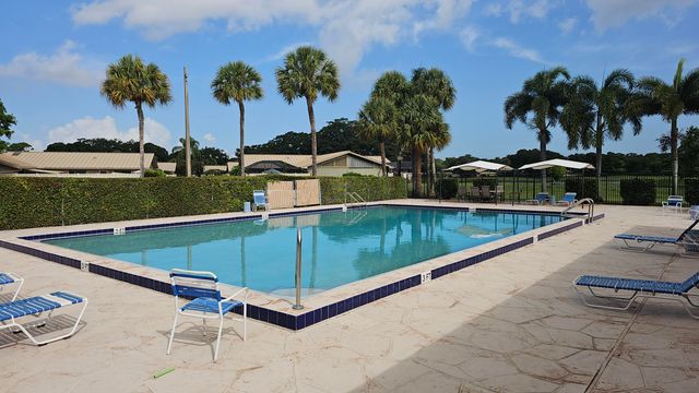 5876 Golden Eagle Circle, Palm Beach Gardens, FL 33418