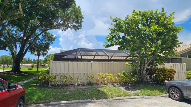5876 Golden Eagle Circle, Palm Beach Gardens, FL 33418
