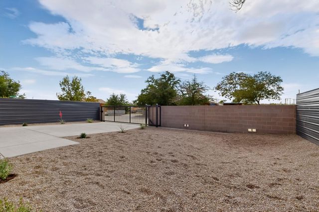 1510 John Street SE, Albuquerque, NM 87102