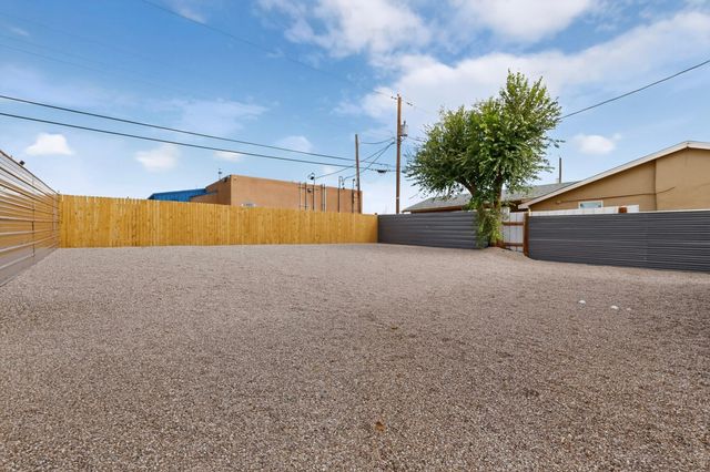 1510 John Street SE, Albuquerque, NM 87102
