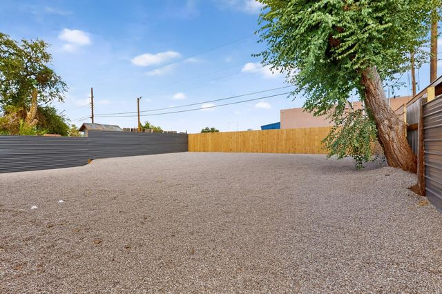 1510 John Street SE, Albuquerque, NM 87102