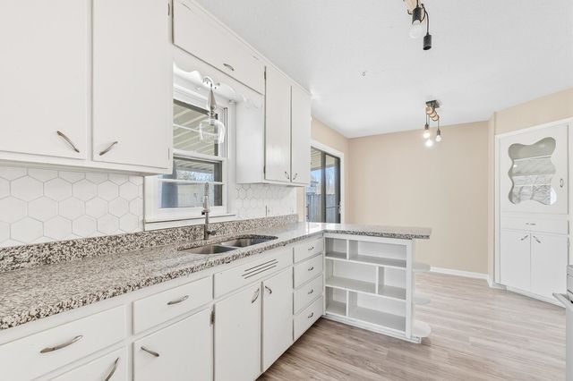 230 Turkle Ave, Haysville, KS 67060