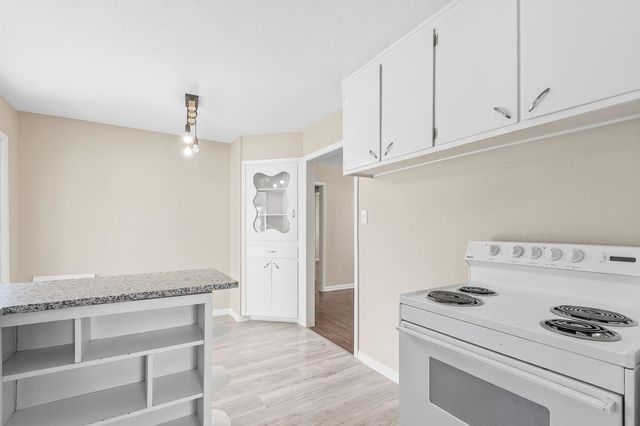 230 Turkle Ave, Haysville, KS 67060