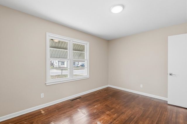 230 Turkle Ave, Haysville, KS 67060