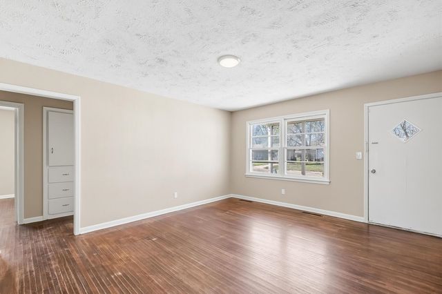 230 Turkle Ave, Haysville, KS 67060