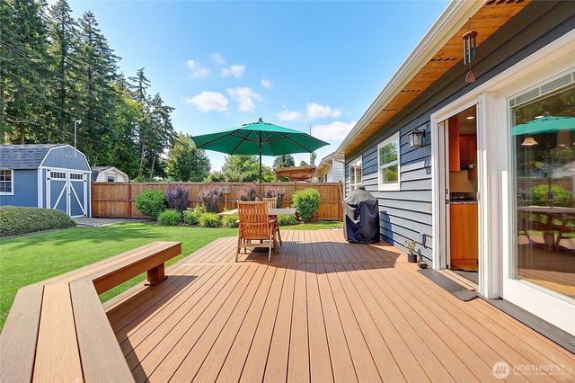 1612 Country Club Drive, Camano Island, WA 98282