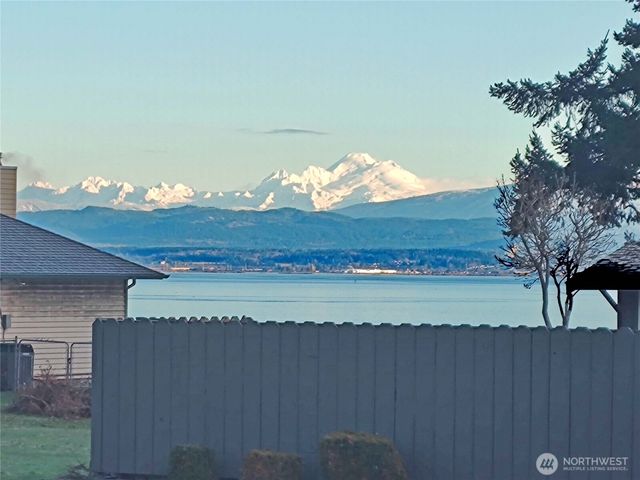 1612 Country Club Drive, Camano Island, WA 98282