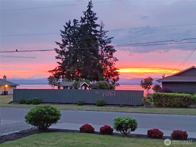 1612 Country Club Drive, Camano Island, WA 98282