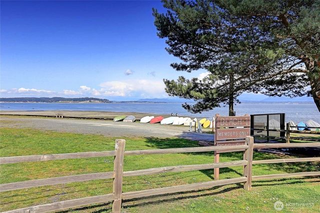 1612 Country Club Drive, Camano Island, WA 98282
