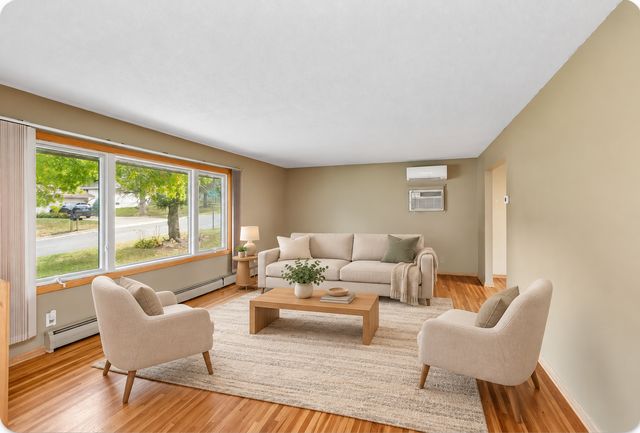 10930 Radisson Drive, Burnsville, MN 55337