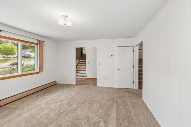 10930 Radisson Drive, Burnsville, MN 55337