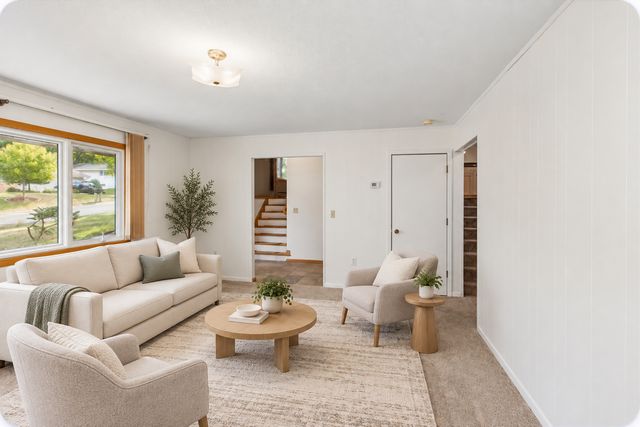 10930 Radisson Drive, Burnsville, MN 55337