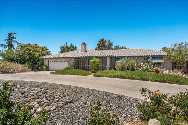 12450 Algonquin, Apple Valley, CA 92308