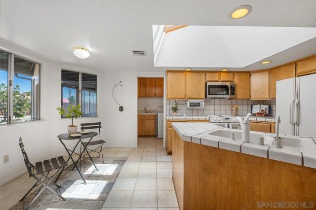 12450 Algonquin, Apple Valley, CA 92308