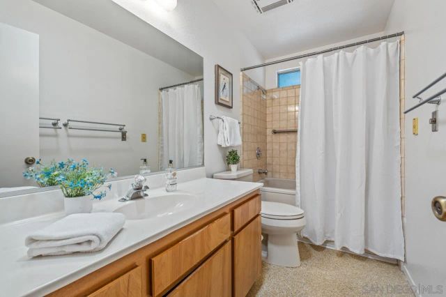 12450 Algonquin, Apple Valley, CA 92308
