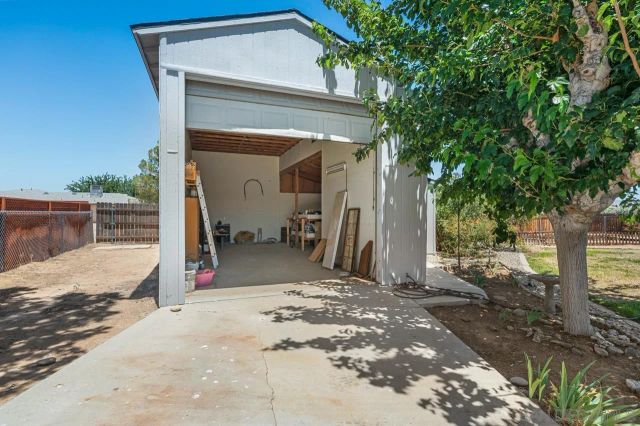 12450 Algonquin, Apple Valley, CA 92308