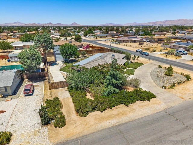 12450 Algonquin, Apple Valley, CA 92308