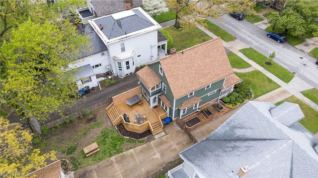 1358 Summit Avenue, Lakewood, OH 44107