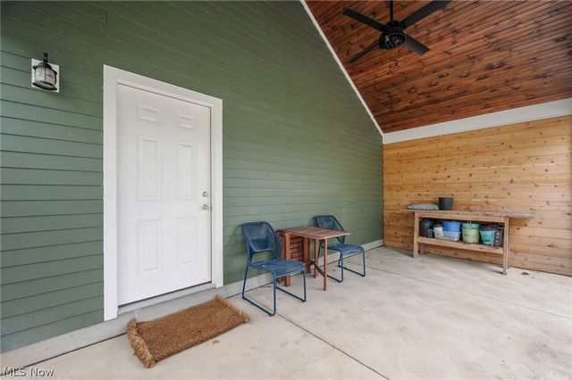 1358 Summit Avenue, Lakewood, OH 44107