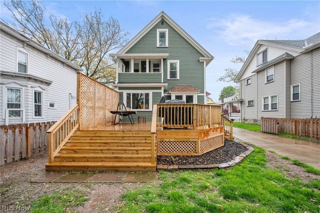 1358 Summit Avenue, Lakewood, OH 44107
