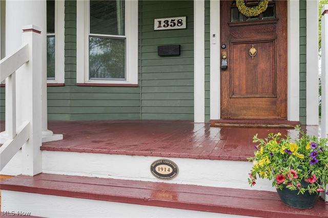 1358 Summit Avenue, Lakewood, OH 44107