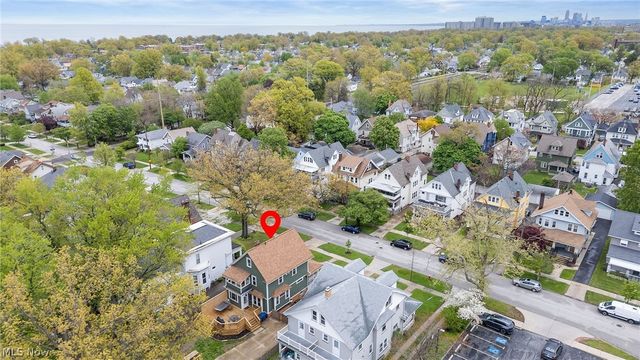 1358 Summit Avenue, Lakewood, OH 44107