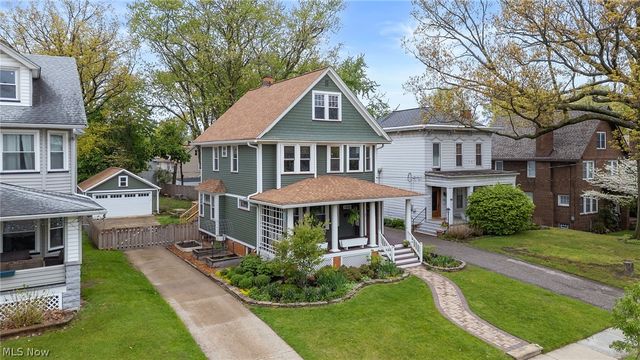 1358 Summit Avenue, Lakewood, OH 44107