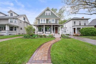 1358 Summit Avenue, Lakewood, OH 44107
