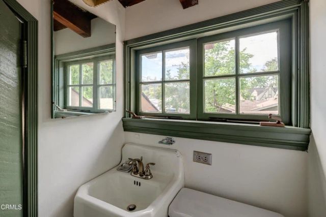 1900 Niodrara Drive, Glendale, CA 91208