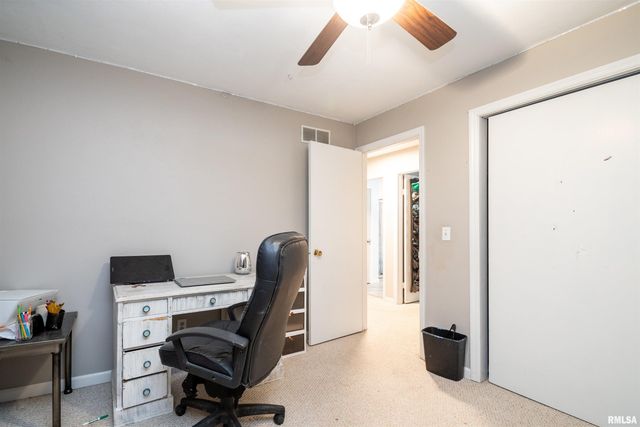 11718 W Hickory Springs Drive, Brimfield, IL 61517