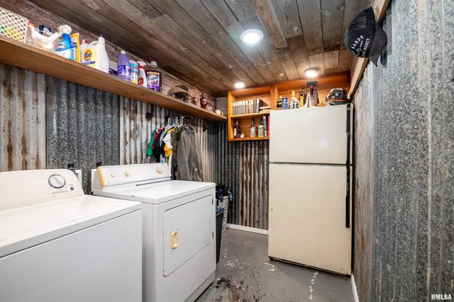 11718 W Hickory Springs Drive, Brimfield, IL 61517