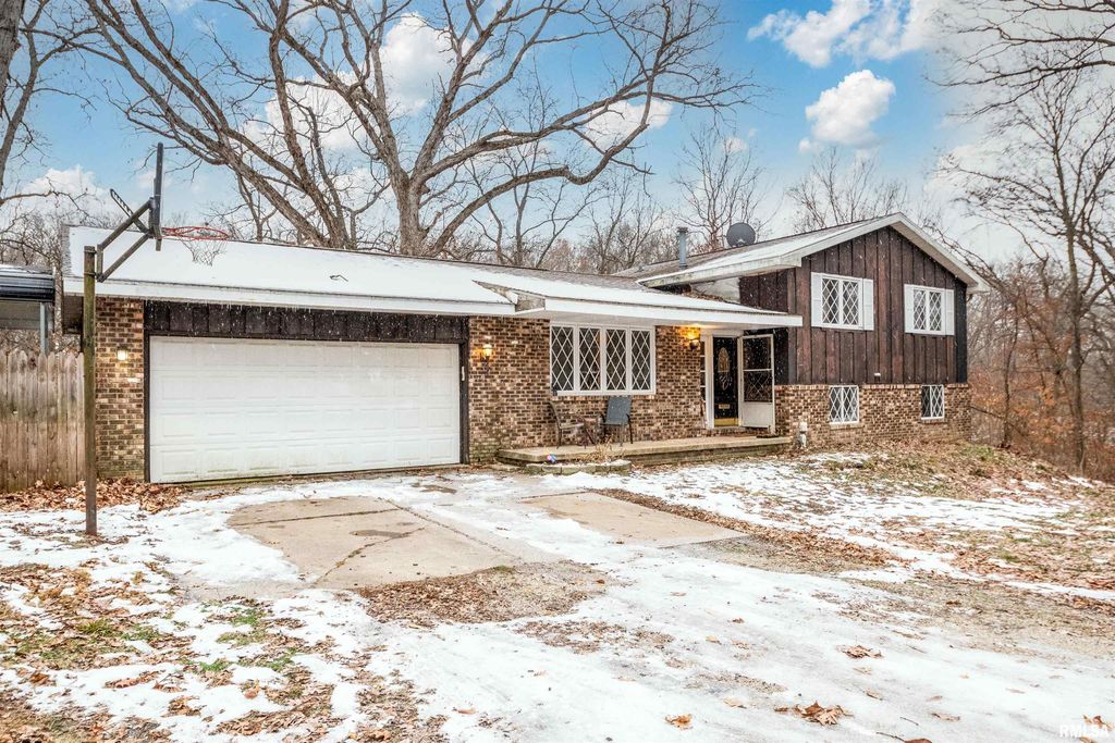 11718 W Hickory Springs Drive, Brimfield, IL 61517