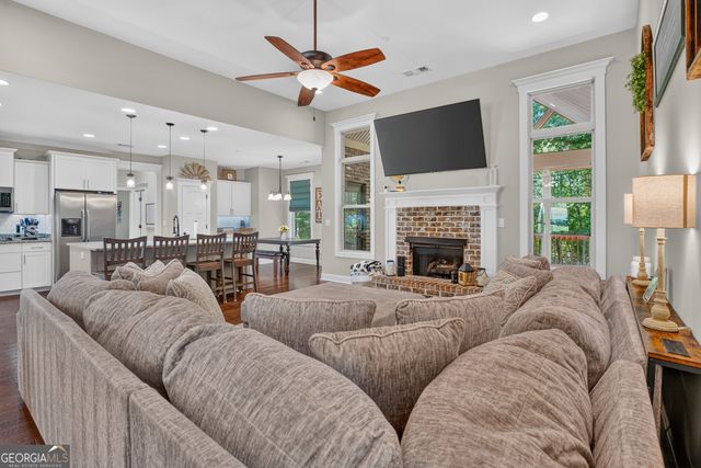 450 Ashley Glen Drive, Williamson, GA 30292