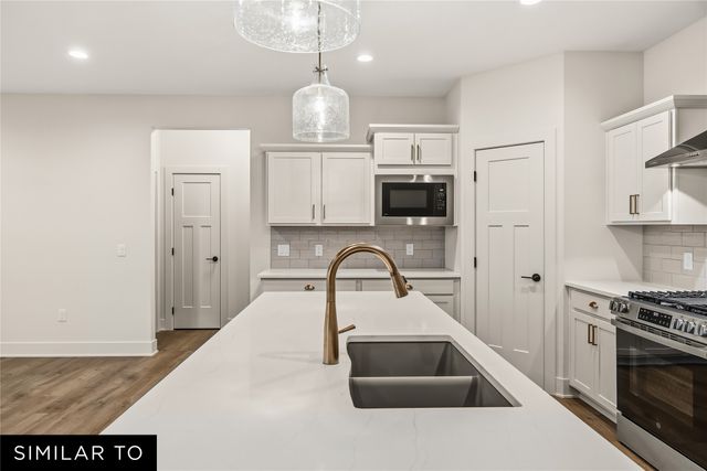 2806 NW Fairfield Court, Ankeny, IA 50023