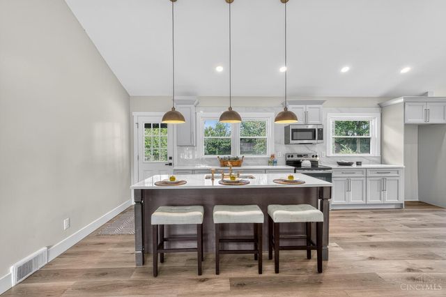 6399 Donjoy Drive, Blue Ash, OH 45242