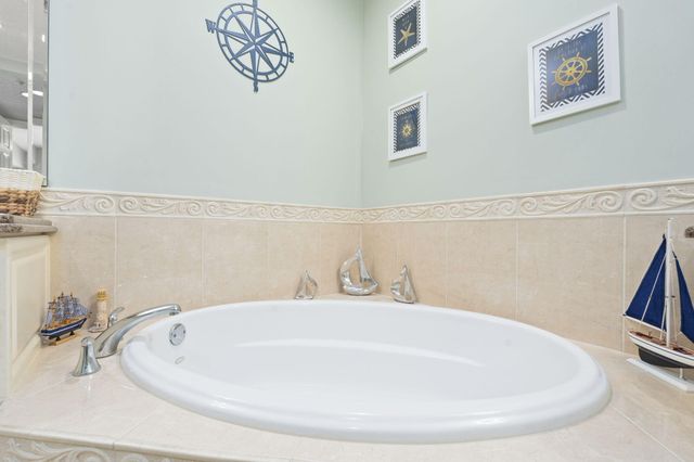 16 Harbour Isle Drive W 303, Fort Pierce, FL 34949