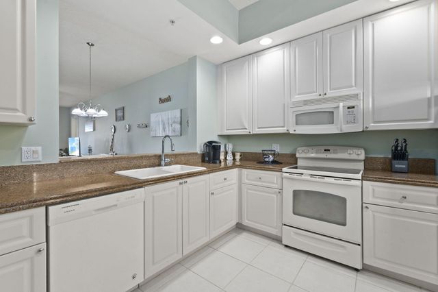 16 Harbour Isle Drive W 303, Fort Pierce, FL 34949