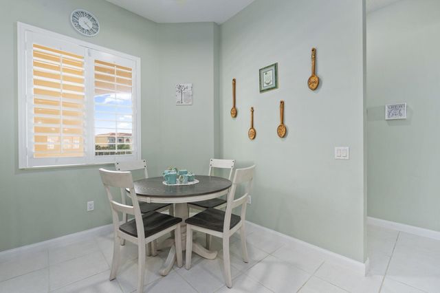 16 Harbour Isle Drive W 303, Fort Pierce, FL 34949