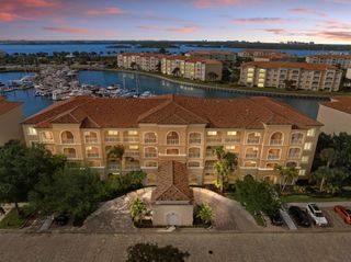 16 Harbour Isle Drive W 303, Fort Pierce, FL 34949