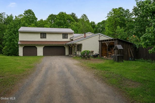 169 McGregor Road, Gloversville, NY 12078